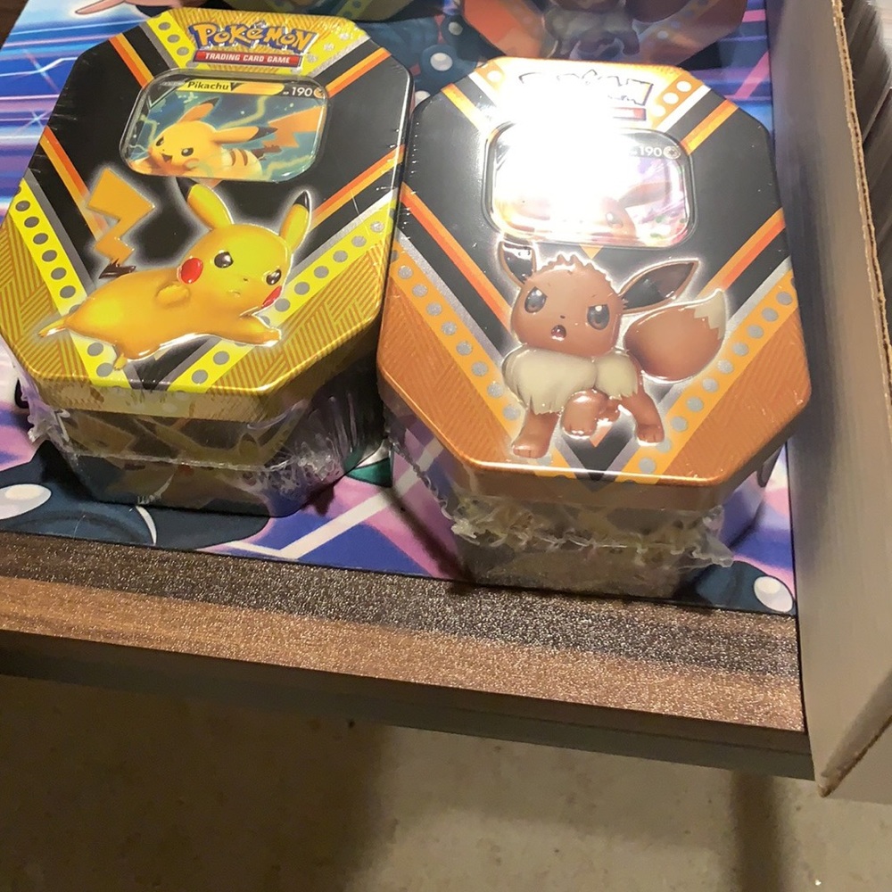 Pokemon Sealed Tins